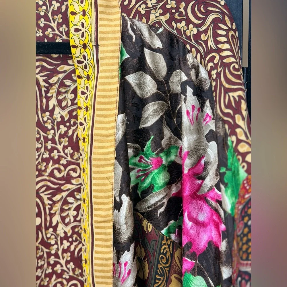 Kantha Bae Serenity Kimono - Picture 4 of 5